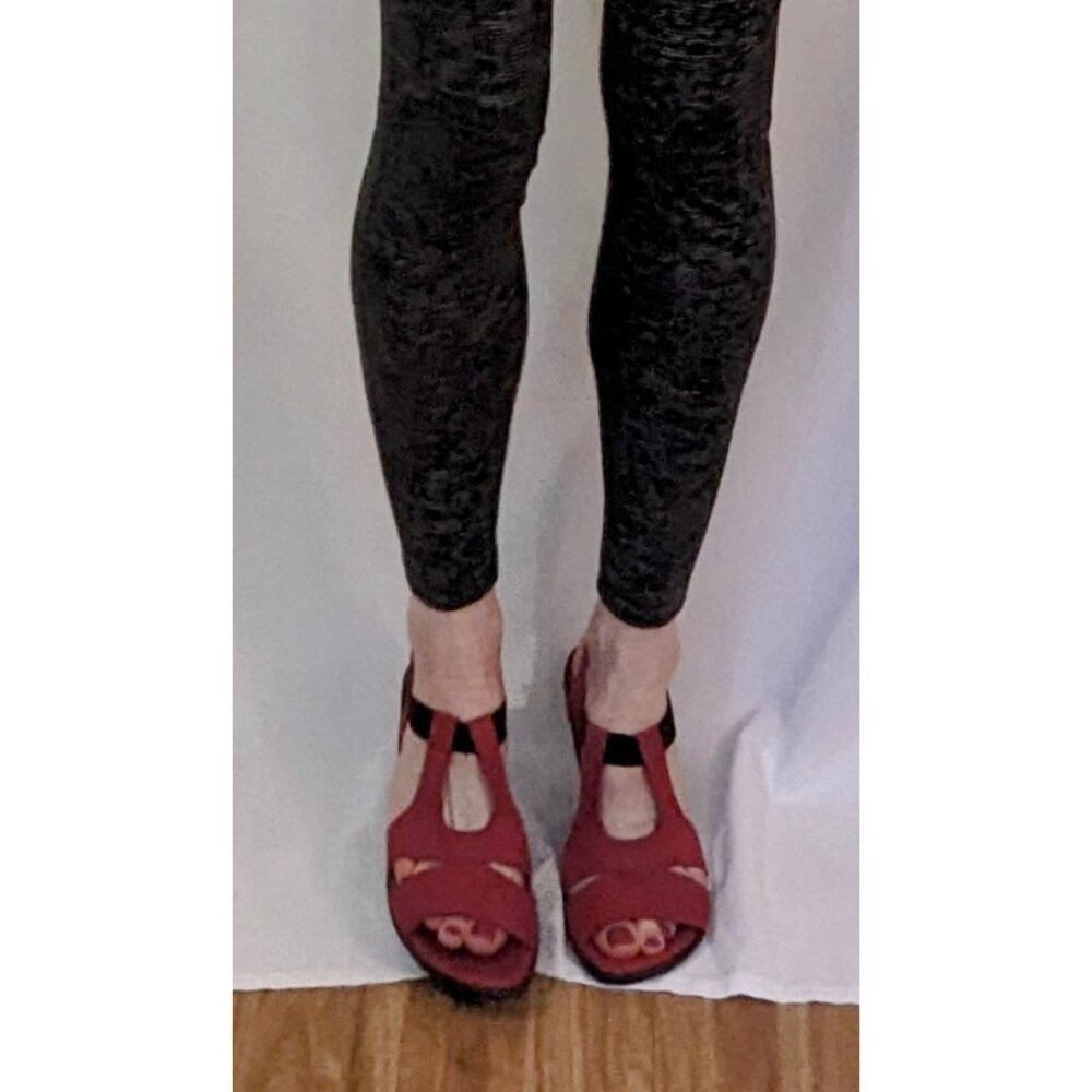 ARCHE Red Sandals Size 39 aka around size 8 - Picture 3 of 9